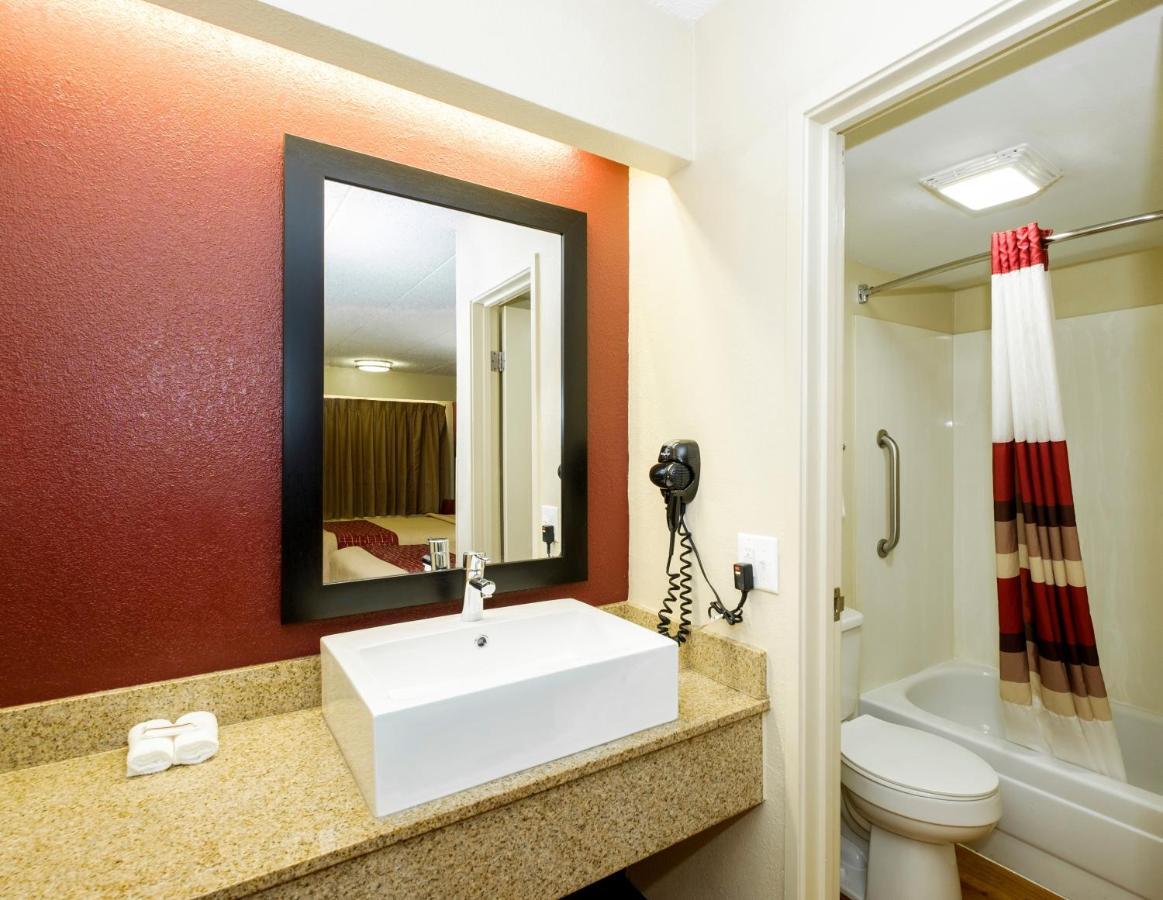 Red Roof Inn Columbus West - Hilliard New Rome Exteriör bild