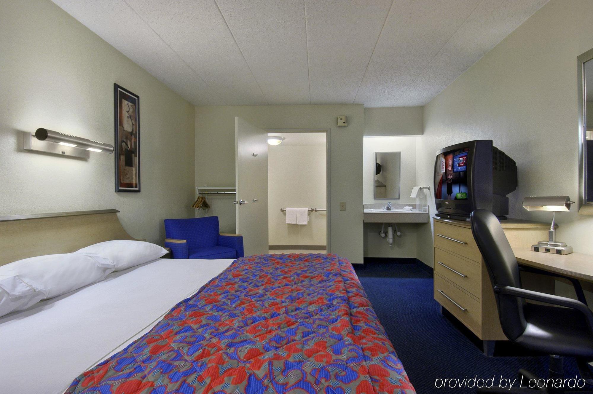 Red Roof Inn Columbus West - Hilliard New Rome Exteriör bild